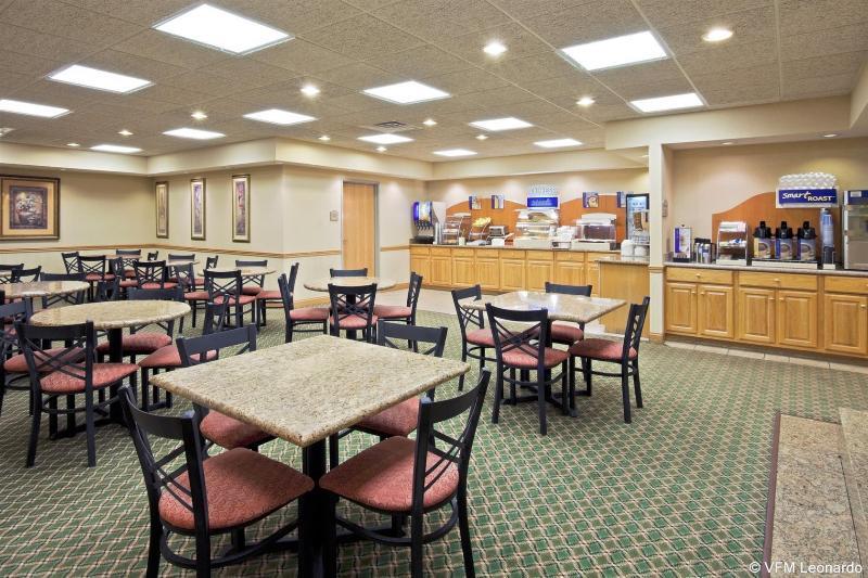 Holiday Inn Express Hotel & Suites Elkhart-South Exteriér fotografie